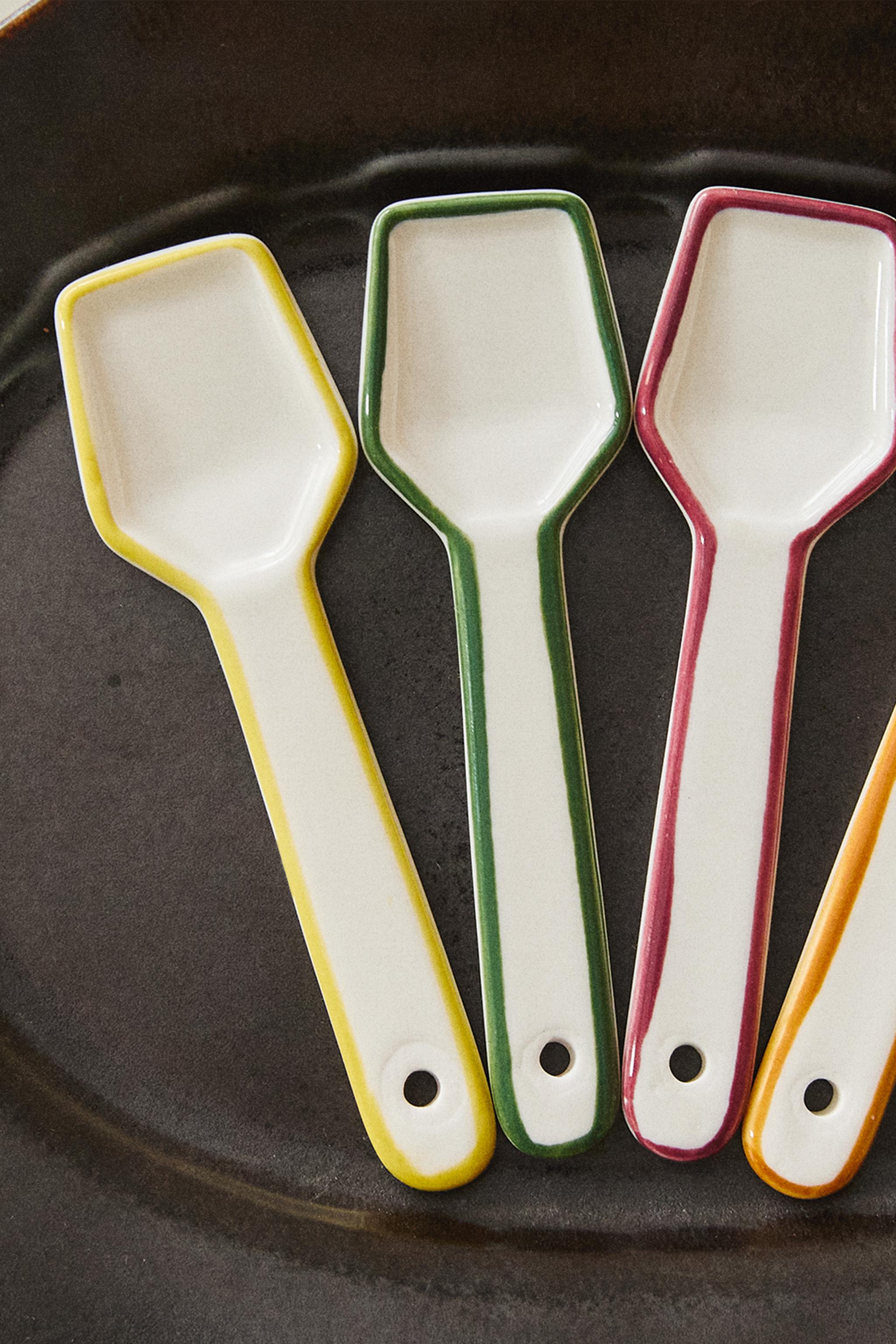 SET OF STONEWARE ICE CREAM SPOONS WITH CONTRAST EDGE (SET OF 4)